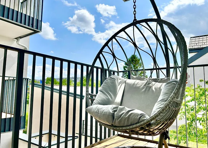 Modern With Balcony & Free Parking - Near Metro Διαμέρισμα *