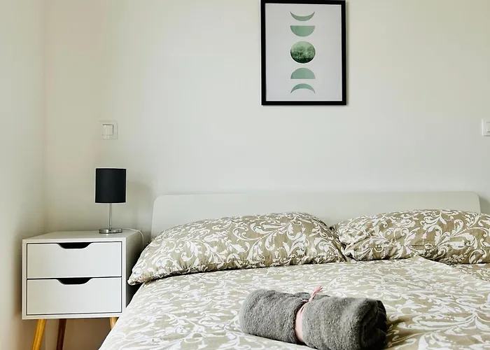 Modern With Balcony & Free Parking - Near Metro Διαμέρισμα Βιέννη