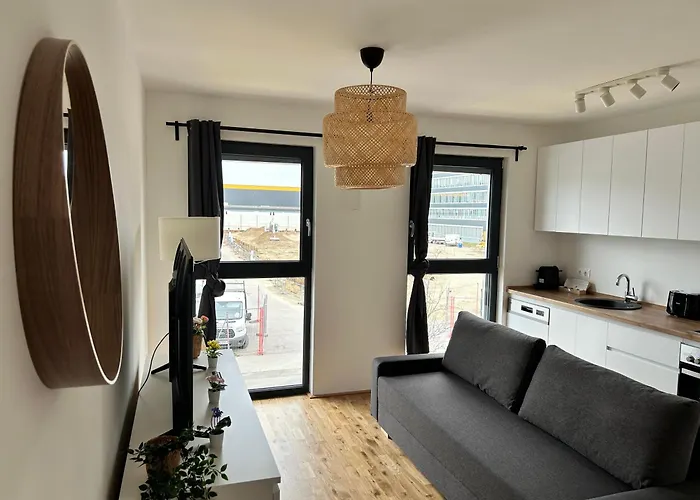 Modern With Balcony & Free Parking - Near Metro Διαμέρισμα *