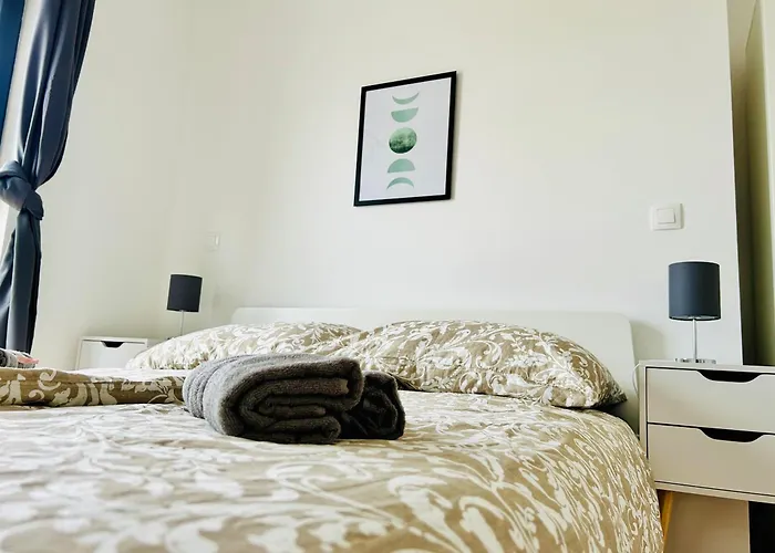Modern With Balcony & Free Parking - Near Metro Διαμέρισμα Βιέννη