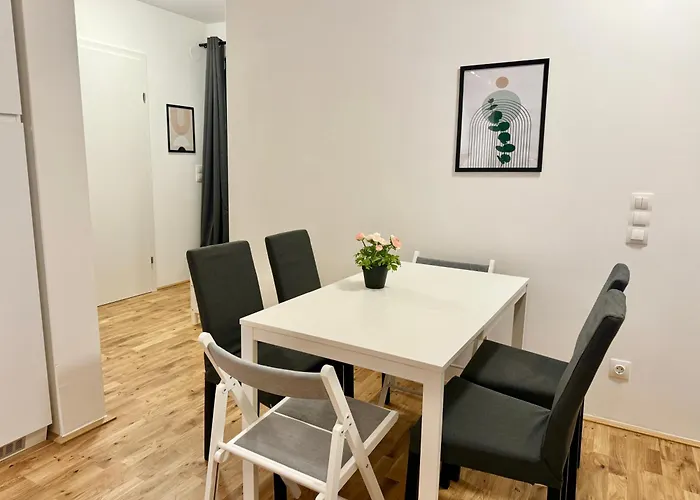 Διαμέρισμα Modern With Balcony & Free Parking - Near Metro *